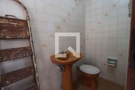 Casa à venda com 240m², 5 quartos e 2 vagasBanheiro de serviço