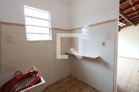 Casa à venda com 240m², 5 quartos e 2 vagasLavanderia