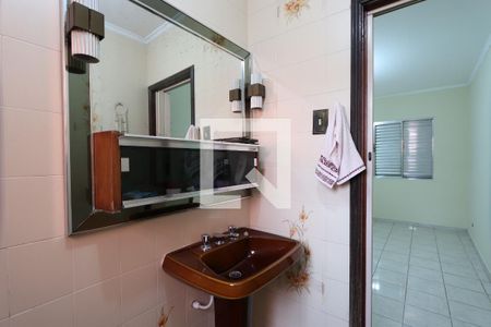 Casa à venda com 240m², 5 quartos e 2 vagasBanheiro da Suíte