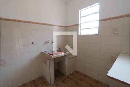 Casa à venda com 240m², 5 quartos e 2 vagasLavanderia