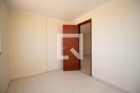 Quarto 1 de apartamento para alugar com 3 quartos, 60m² em Samambaia Norte (samambaia) , Brasília