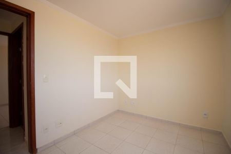 Quarto 1 de apartamento para alugar com 3 quartos, 60m² em Samambaia Norte (samambaia) , Brasília