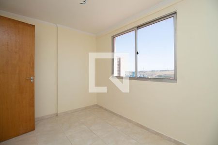 Quarto 1 de apartamento para alugar com 3 quartos, 60m² em Samambaia Norte, Brasília