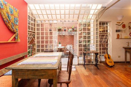Casa para alugar com 220m², 3 quartos e 2 vagas Casa para alugar com 220m², 3 quartos e 2 vagasCopa