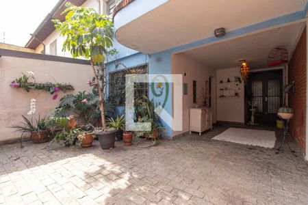 Casa para alugar com 220m², 3 quartos e 2 vagas Casa para alugar com 220m², 3 quartos e 2 vagasFachada da casa