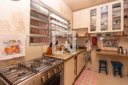Casa para alugar com 220m², 3 quartos e 2 vagas Casa para alugar com 220m², 3 quartos e 2 vagasCozinha