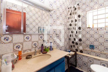 Casa para alugar com 220m², 3 quartos e 2 vagas Casa para alugar com 220m², 3 quartos e 2 vagasBanheiro da Suíte