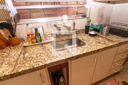Casa para alugar com 220m², 3 quartos e 2 vagas Casa para alugar com 220m², 3 quartos e 2 vagasCozinha