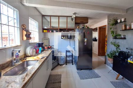 Casa de condomínio para alugar com 150m², 4 quartos e 2 vagas Casa de condomínio para alugar com 150m², 4 quartos e 2 vagasCozinha 2