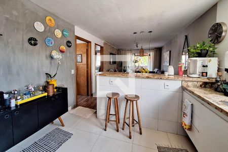 Casa de condomínio para alugar com 150m², 4 quartos e 2 vagas Casa de condomínio para alugar com 150m², 4 quartos e 2 vagasCozinha 2