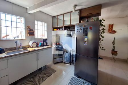 Casa de condomínio para alugar com 150m², 4 quartos e 2 vagas Casa de condomínio para alugar com 150m², 4 quartos e 2 vagasCozinha 2