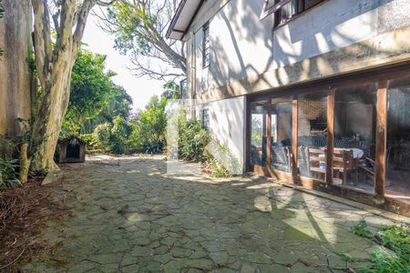 Casa à venda com 480m², 4 quartos e 3 vagas Casa à venda com 480m², 4 quartos e 3 vagasQuintal