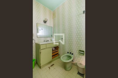 Casa à venda com 480m², 4 quartos e 3 vagas Casa à venda com 480m², 4 quartos e 3 vagasBanheiro