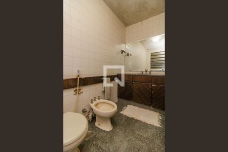 Casa à venda com 480m², 4 quartos e 3 vagas Casa à venda com 480m², 4 quartos e 3 vagasQuarto 1 - Suíte