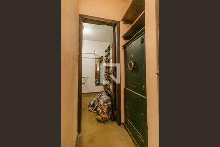 Casa à venda com 480m², 4 quartos e 3 vagas Casa à venda com 480m², 4 quartos e 3 vagasSala - Closet