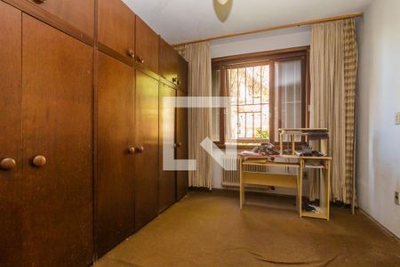 Casa à venda com 480m², 4 quartos e 3 vagas Casa à venda com 480m², 4 quartos e 3 vagasQuarto 2