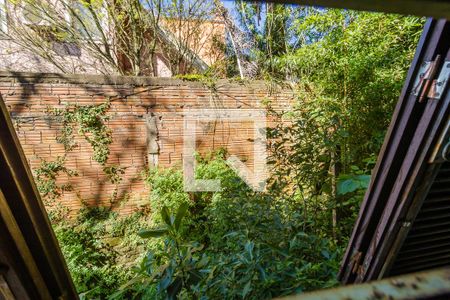 Casa à venda com 480m², 4 quartos e 3 vagas Casa à venda com 480m², 4 quartos e 3 vagasVista