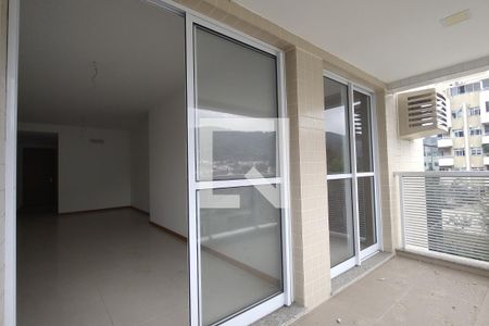 Apartamento à venda com 92m², 3 quartos e 2 vagasVaranda 