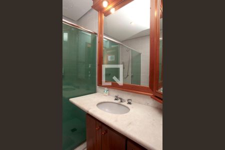 Apartamento à venda com 289m², 3 quartos e 3 vagasBanheiro Quarto 1 Suíte