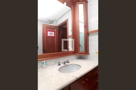 Apartamento à venda com 289m², 3 quartos e 3 vagasBanheiro Quarto 1 Suíte