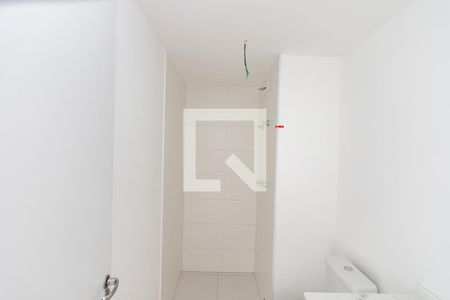 Banheiro de kitnet/studio para alugar com 1 quarto, 27m² em Santo Amaro, São Paulo