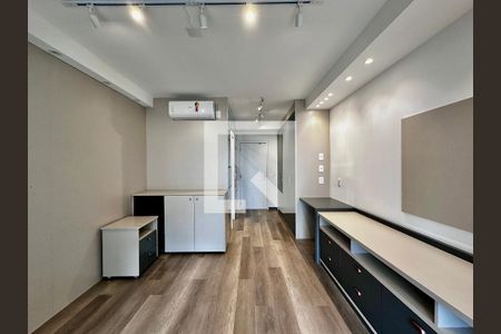 Quarto/Sala de kitnet/studio para alugar com 1 quarto, 36m² em Brooklin, São Paulo