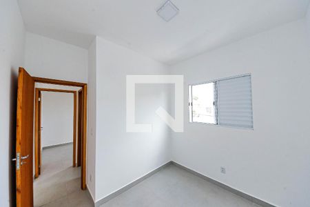 Quarto 1 de apartamento para alugar com 2 quartos, 40m² em Vila Ivg, São Paulo