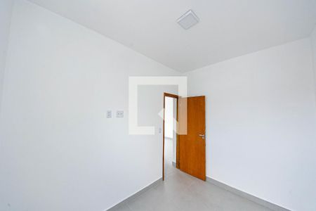 Quarto 2 de apartamento para alugar com 2 quartos, 40m² em Vila Ivg, São Paulo