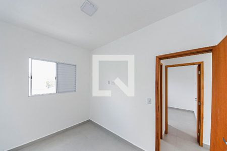 Quarto 2 de apartamento para alugar com 2 quartos, 40m² em Vila Ivg, São Paulo