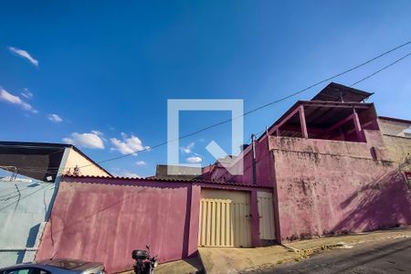 Casa à venda com 400m², 2 quartos e 5 vagasFachada