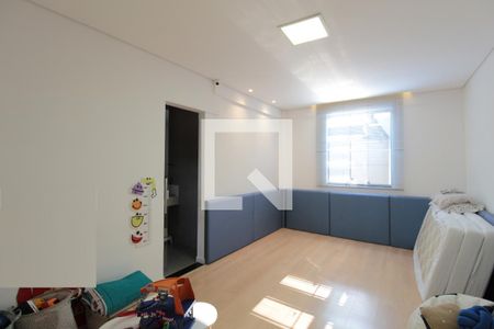 Casa à venda com 500m², 3 quartos e 4 vagasSuíte 2
