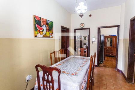 Casa para alugar com 300m², 5 quartos e 3 vagas Casa para alugar com 300m², 5 quartos e 3 vagasCopa