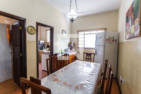 Casa para alugar com 300m², 5 quartos e 3 vagas Casa para alugar com 300m², 5 quartos e 3 vagasCopa