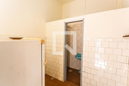 Casa para alugar com 300m², 5 quartos e 3 vagas Casa para alugar com 300m², 5 quartos e 3 vagasBanheiro Social na Casa de Fundos