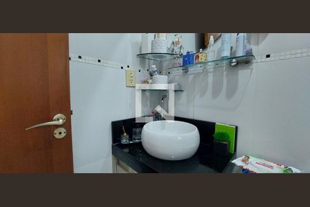 Apartamento à venda com 160m², 2 quartos e 2 vagasBanheiro Quarto 1 suíte