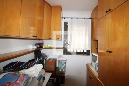 Apartamento para alugar com 207m², 4 quartos e 4 vagasÁrea de Serviço - Quarto