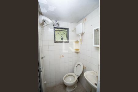 Casa à venda com 200m², 4 quartos e 4 vagas Casa à venda com 200m², 4 quartos e 4 vagasBanheiro