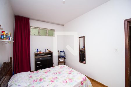 Casa à venda com 200m², 4 quartos e 4 vagas Casa à venda com 200m², 4 quartos e 4 vagasQuarto