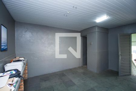 Casa à venda com 200m², 4 quartos e 4 vagas Casa à venda com 200m², 4 quartos e 4 vagasQuarto
