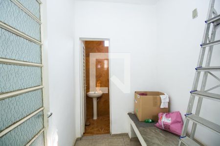 Casa à venda com 200m², 4 quartos e 4 vagas Casa à venda com 200m², 4 quartos e 4 vagasBanheiro