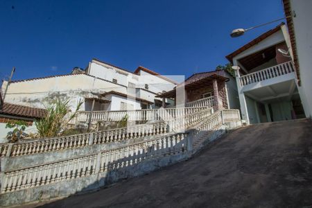 Casa à venda com 200m², 4 quartos e 4 vagas Casa à venda com 200m², 4 quartos e 4 vagasGaragem
