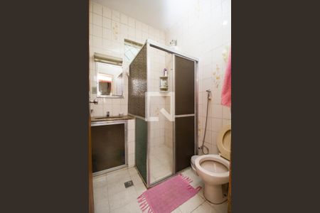 Casa à venda com 200m², 4 quartos e 4 vagas Casa à venda com 200m², 4 quartos e 4 vagasBanheiro