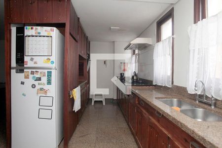 Apartamento à venda com 310m², 3 quartos e 3 vagasCozinha