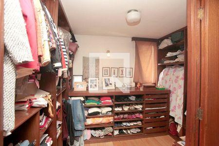 Apartamento à venda com 310m², 3 quartos e 3 vagasCloset