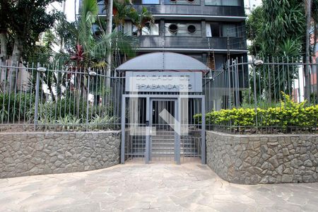 Apartamento à venda com 310m², 3 quartos e 3 vagasFachada