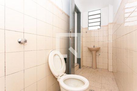 Banheiro de casa de condomínio para alugar com 1 quarto, 50m² em Penha de França, São Paulo