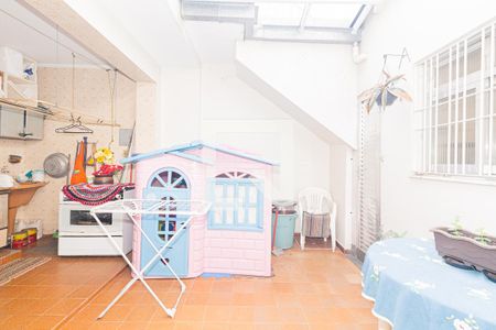 Casa à venda com 145m², 3 quartos e 2 vagasÁrea de Serviço