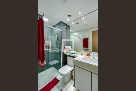 Apartamento à venda com 74m², 2 quartos e 2 vagasBanheiro da Suíte 1