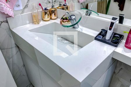 Apartamento à venda com 74m², 2 quartos e 2 vagasQuarto 2 - Suíte