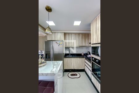 Apartamento à venda com 74m², 2 quartos e 2 vagasCozinha